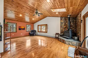 26 Field St, Stonington, CT 06379 - Photo 4