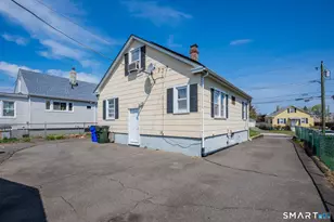 17 Layton St, West Hartford, CT 06110 - Photo 32