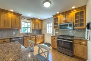 65 Buell St, North Haven, CT 06473 - Photo 2
