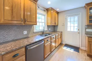 65 Buell St, North Haven, CT 06473 - Photo 8