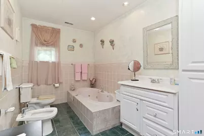 421 Strong Street, East Haven, CT 06512 - Photo 16