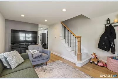 30 Lyndale Street, Manchester, CT 06040 - Photo 4