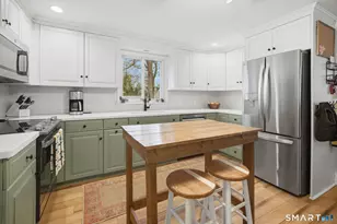 27 Fairfield Rd, West Hartford, CT 06117 - Photo 12