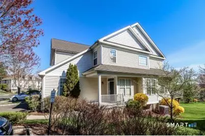 61 Woodcrest Lane #61, Danbury, CT 06810 - Photo 2