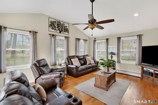 51 Roosevelt Blvd, Enfield, CT 06082 - Photo 4