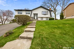 62 White Birch Dr, Waterbury, CT 06708 - Photo 2