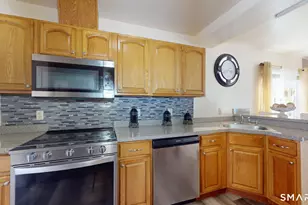 64 Osten Blvd, Hartford, CT 06106 - Photo 4