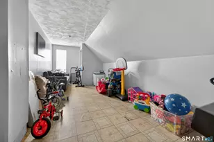 259 Yantic St, Norwich, CT 06360 - Photo 8