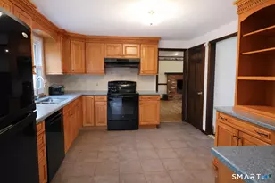 52 Great Ring Rd, Newtown, CT 06482 - Photo 12