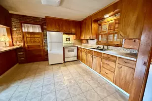 403 Woodtick Rd, Waterbury, CT 06705 - Photo 6