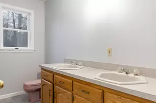 90 Fenn Rd, Middlebury, CT 06762 - Photo 16