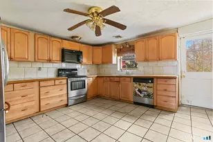 39 Soundview Ave, Milford, CT 06460 - Photo 8