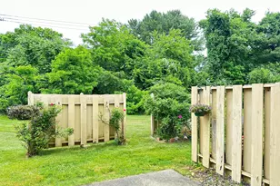 92 Founders Village, Clinton, CT 06413 - Photo 4