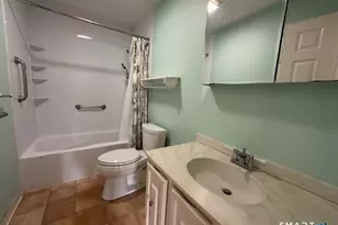 92 Founders Village, Clinton, CT 06413 - Photo 18