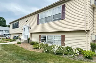 92 Founders Village, Clinton, CT 06413 - Photo 1