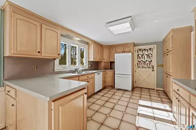 12 Timrod Road, West Hartford, CT 06107 - Photo 12