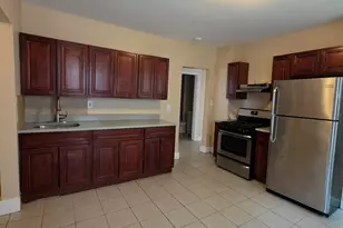 124 Southview St, Waterbury, CT 06706 - Photo 1