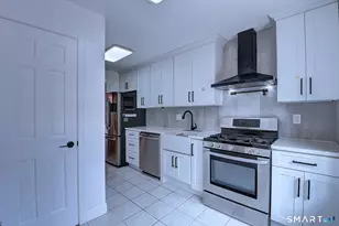 32 Farmington Chase Crescent, Farmington, CT 06032 - Photo 18