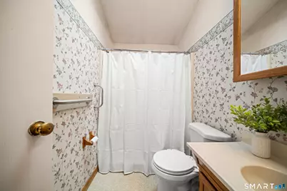 10 Nevins Avenue, Enfield, CT 06082 - Photo 24