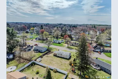 10 Nevins Avenue, Enfield, CT 06082 - Photo 28
