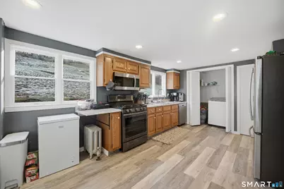 17 Spruce Street, Vernon, CT 06066 - Photo 4