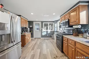 17 Spruce St, Vernon, CT 06066 - Photo 6