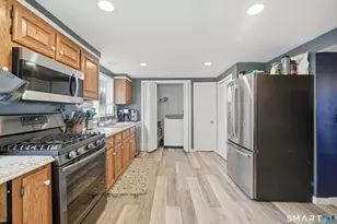 17 Spruce St, Vernon, CT 06066 - Photo 4