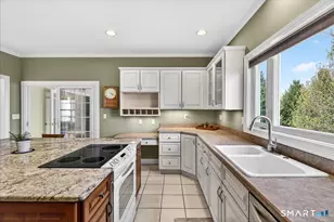 9 Balsam Ridge Cir, Wallingford, CT 06492 - Photo 8