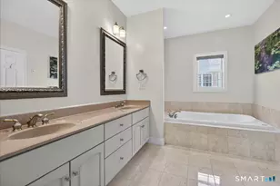 9 Balsam Ridge Cir, Wallingford, CT 06492 - Photo 16
