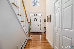 10 Ironwood Dr, Newtown, CT 06482 - Photo 4