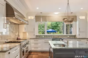 140 Stoneleigh Rd, New Canaan, CT 06840 - Photo 8