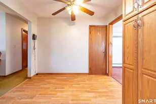 127 Bee St, Meriden, CT 06450 - Photo 16