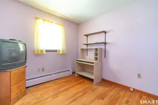 127 Bee St, Meriden, CT 06450 - Photo 20