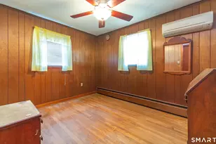 127 Bee St, Meriden, CT 06450 - Photo 26