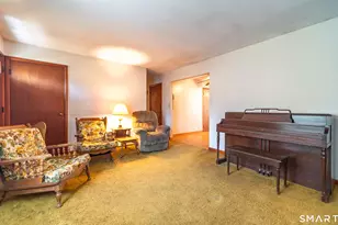 127 Bee St, Meriden, CT 06450 - Photo 18