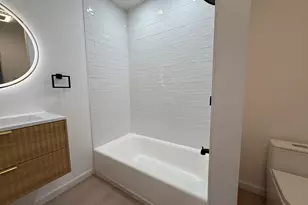 8-12 Sterling St, Hartford, CT 06112 - Photo 14