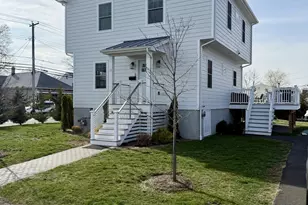 12 Sandy Way, Fairfield, CT 06824 - Photo 2