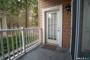 25 Adams Ave, Stamford, CT 06902 - Photo 10