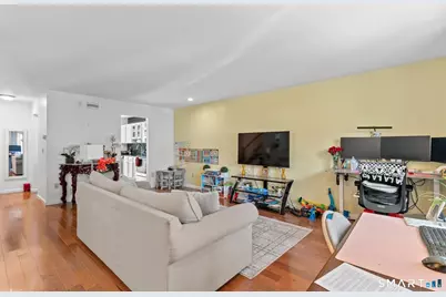 193 Abbotsford Avenue #193, West Hartford, CT 06110 - Photo 6