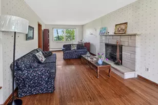 41 Gail Dr, North Haven, CT 06473 - Photo 4