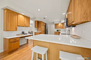 31 Grant Dr, Avon, CT 06001 - Photo 8