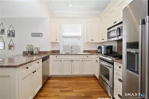 1241 Post Rd, Fairfield, CT 06824 - Photo 4
