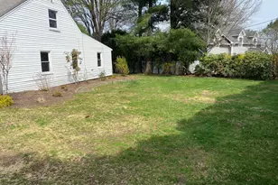 1329 Stillwater Rd, Stamford, CT 06902 - Photo 4