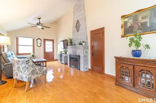194 W Main St, East Lyme, CT 06357 - Photo 16