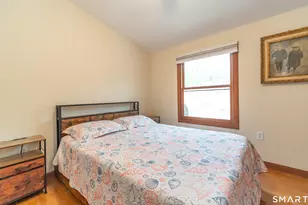 194 W Main St, East Lyme, CT 06357 - Photo 18