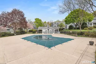 121 Fawn Ridge Ln, Norwalk, CT 06851 - Photo 18