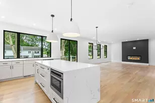 85 Oronoque Hills Rd, Stratford, CT 06614 - Photo 10