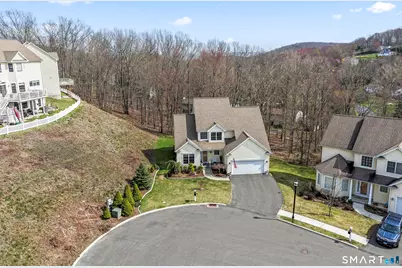 18 Spring Ridge Court #18, Danbury, CT 06811 - Photo 2