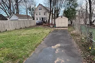 26 Newton St, Hamden, CT 06514 - Photo 32