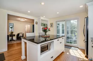 261 Mountain Rd, West Hartford, CT 06107 - Photo 8